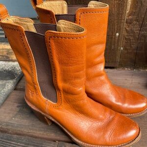 FRYE Heeled Western Chelsea Boot, Cognac, Women’s Size 8